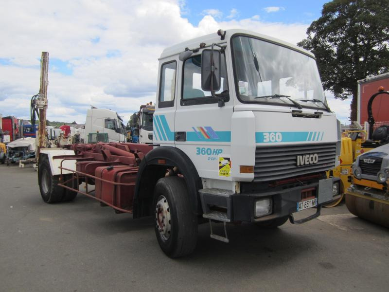 Iveco Unic - Hook lift truck: picture 1 Iveco Unic - Hook lift truck: picture 1