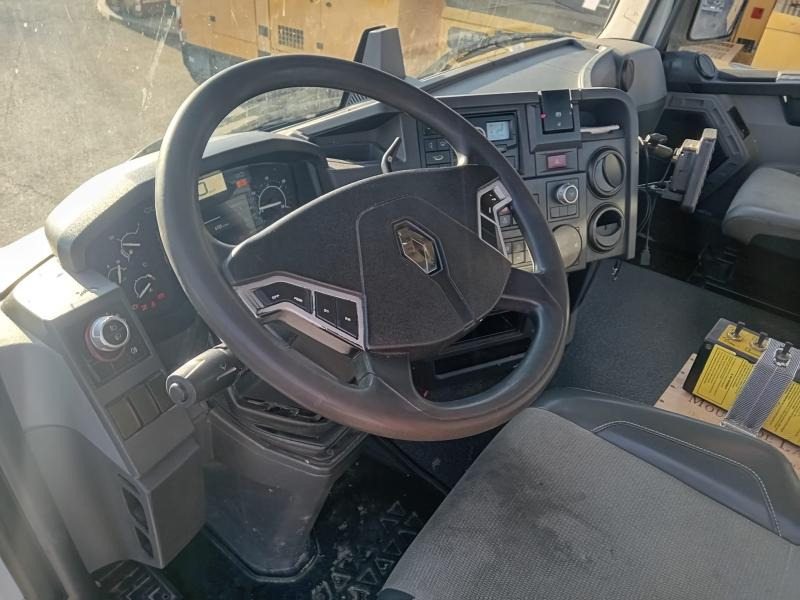 Renault Gamme C 380 - Hook lift truck: picture 3 Renault Gamme C 380 - Hook lift truck: picture 3