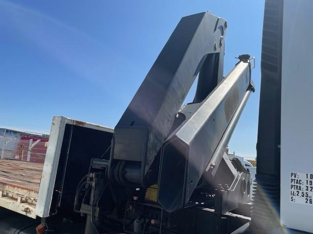 Renault Premium 250 - Dropside/ Flatbed truck, Crane truck: picture 3 Renault Premium 250 - Dropside/ Flatbed truck, Crane truck: picture 3