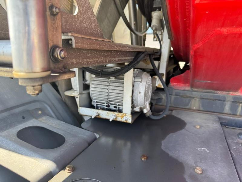 Tank truck for transportation of fuel Renault Premium: picture 17 Tank truck for transportation of fuel Renault Premium: picture 17