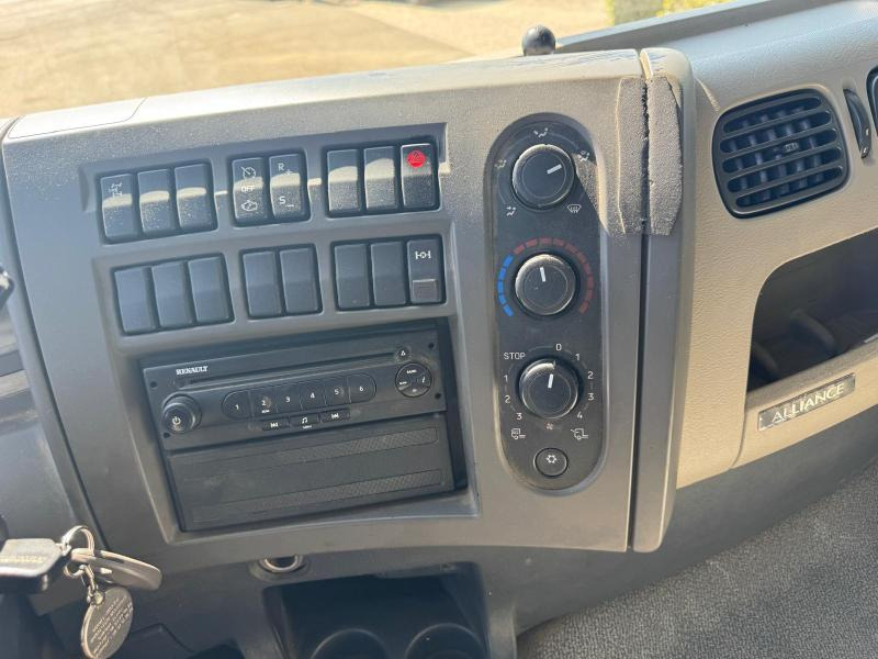 Tank truck for transportation of fuel Renault Premium: picture 20 Tank truck for transportation of fuel Renault Premium: picture 20