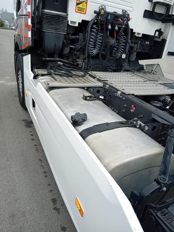 Tractor unit Renault Gamme T 480: picture 8