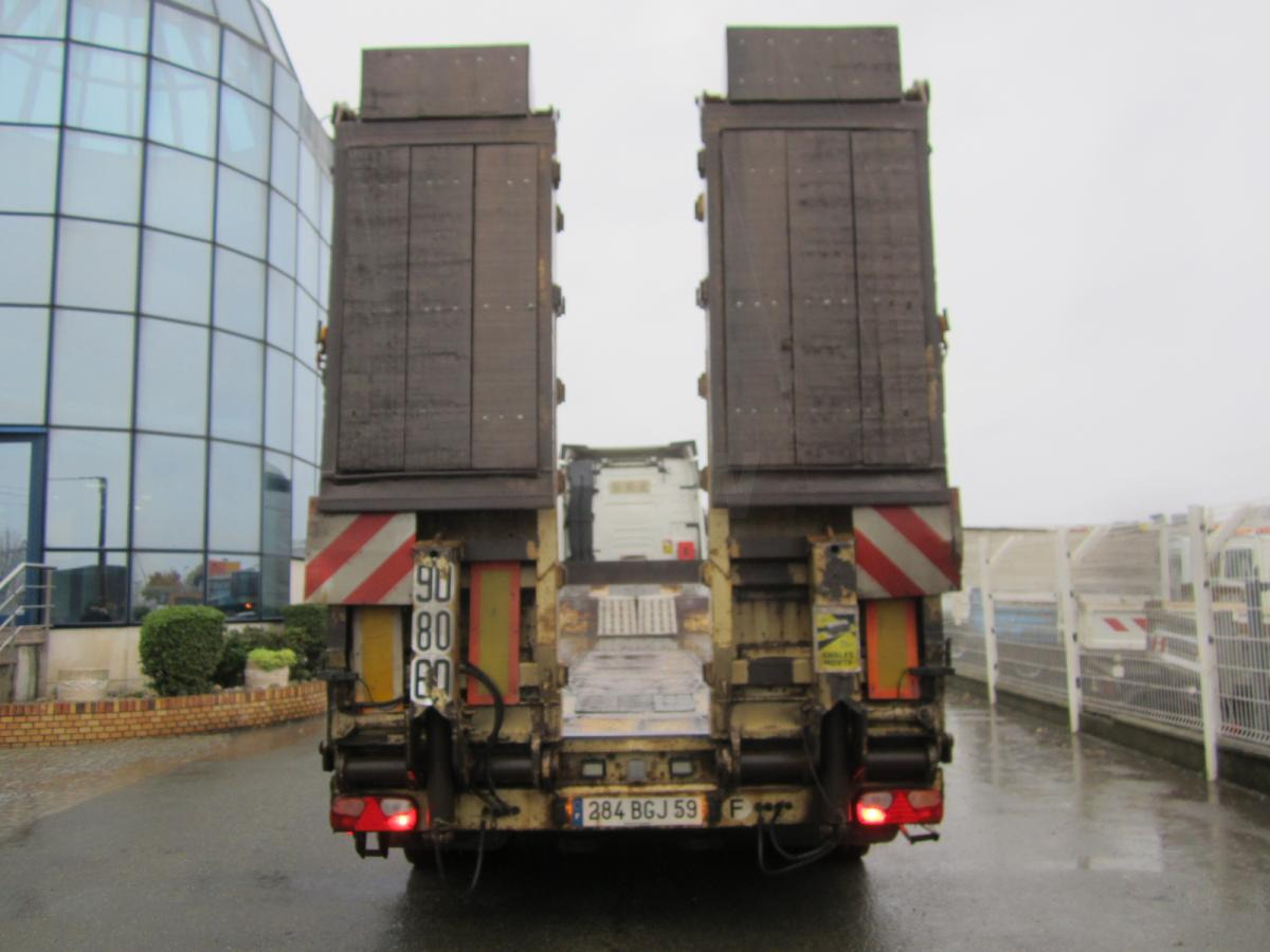 Trax - Low loader semi-trailer: picture 3 Trax - Low loader semi-trailer: picture 3