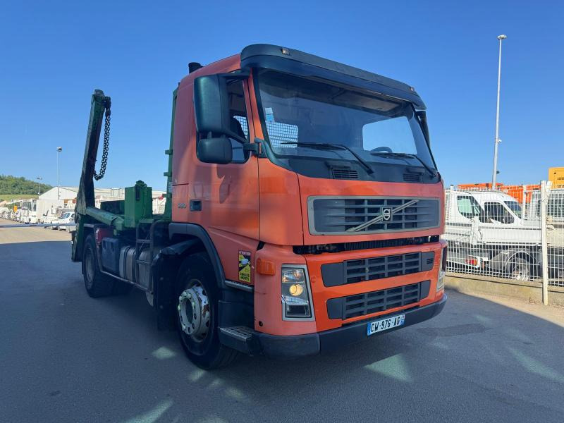Volvo FM 380 - Skip loader truck: picture 3 Volvo FM 380 - Skip loader truck: picture 3