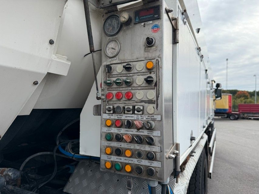 Vacuum truck Scania P380 LB 6x24 Hvidtved Larsen FlexLine 310: picture 12 Vacuum truck Scania P380 LB 6x24 Hvidtved Larsen FlexLine 310: picture 12