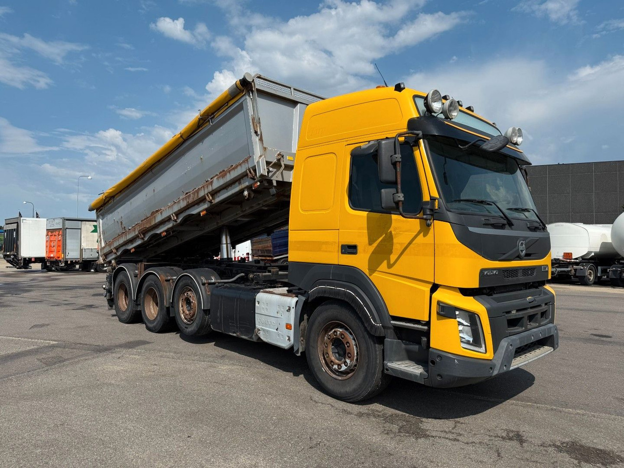 Volvo FMX500 8x4/4 Steel tipper Volvo FMX500 8x4/4 Steel tipper - Tipper: picture 2 Volvo FMX500 8x4/4 Steel tipper Volvo FMX500 8x4/4 Steel tipper - Tipper: picture 2