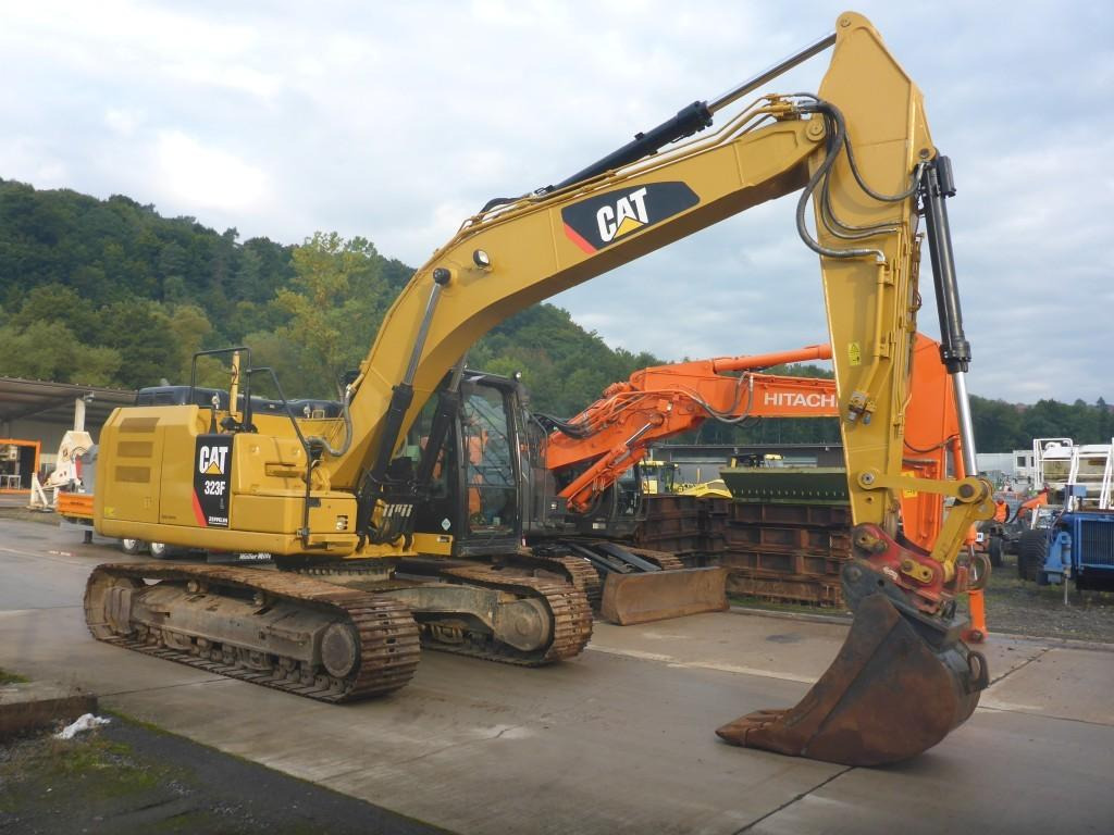Caterpillar 323F L - Crawler excavator: picture 3 Caterpillar 323F L - Crawler excavator: picture 3