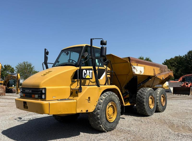 Caterpillar 730 - Articulated dumper: picture 2 Caterpillar 730 - Articulated dumper: picture 2