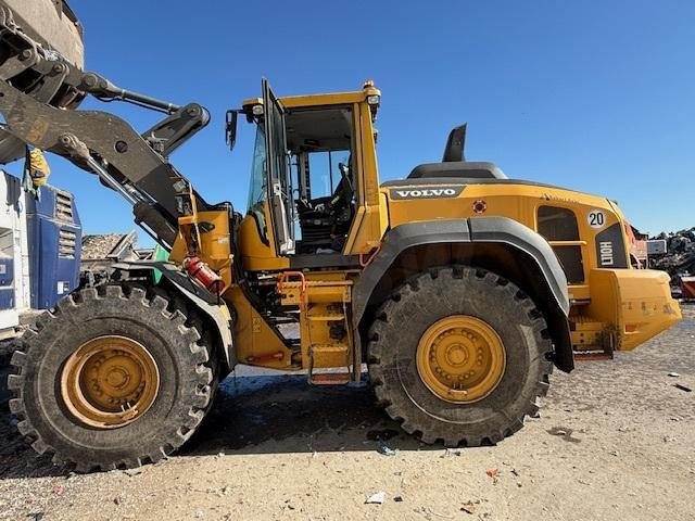 Volvo L110H - Wheel loader: picture 2 Volvo L110H - Wheel loader: picture 2