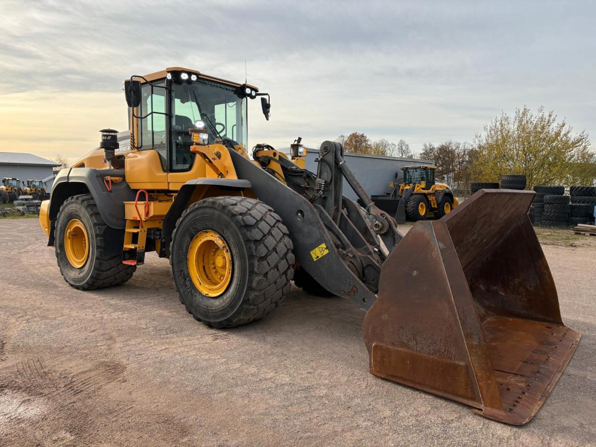 Volvo L120H Long Boom - Wheel loader: picture 3 Volvo L120H Long Boom - Wheel loader: picture 3
