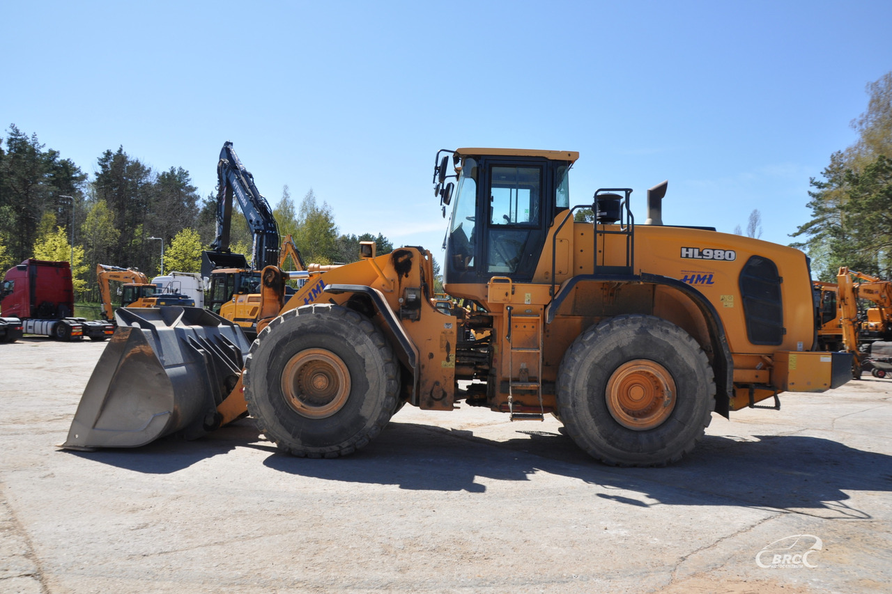 Hyundai HL980 - Wheel loader: picture 3 Hyundai HL980 - Wheel loader: picture 3