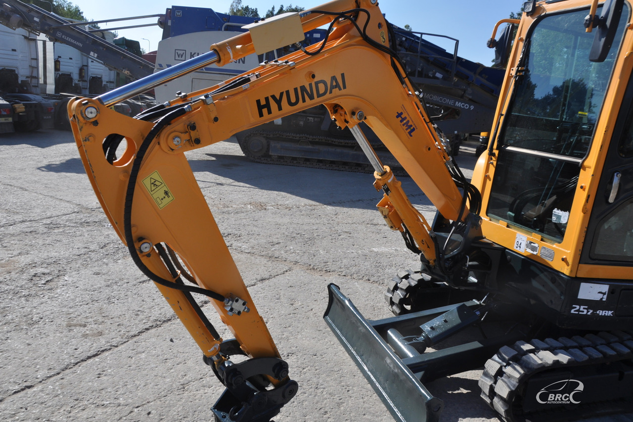 Mini excavator Hyundai R25Z-9AK: picture 9 Mini excavator Hyundai R25Z-9AK: picture 9