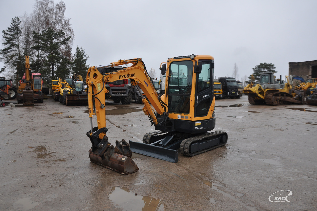 Hyundai R25Z-9AK - Mini excavator: picture 1 Hyundai R25Z-9AK - Mini excavator: picture 1