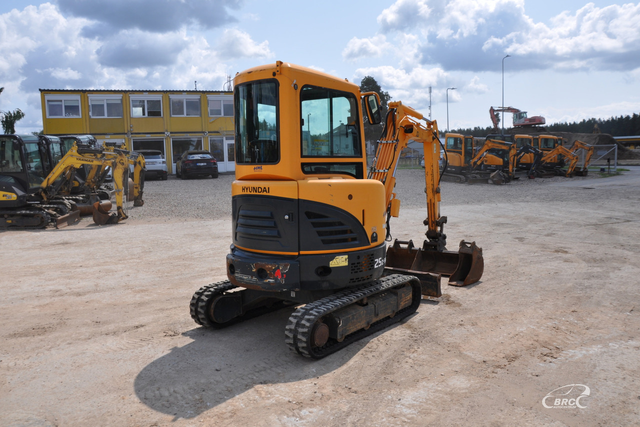 Hyundai R25Z-9AK - Mini excavator: picture 5 Hyundai R25Z-9AK - Mini excavator: picture 5