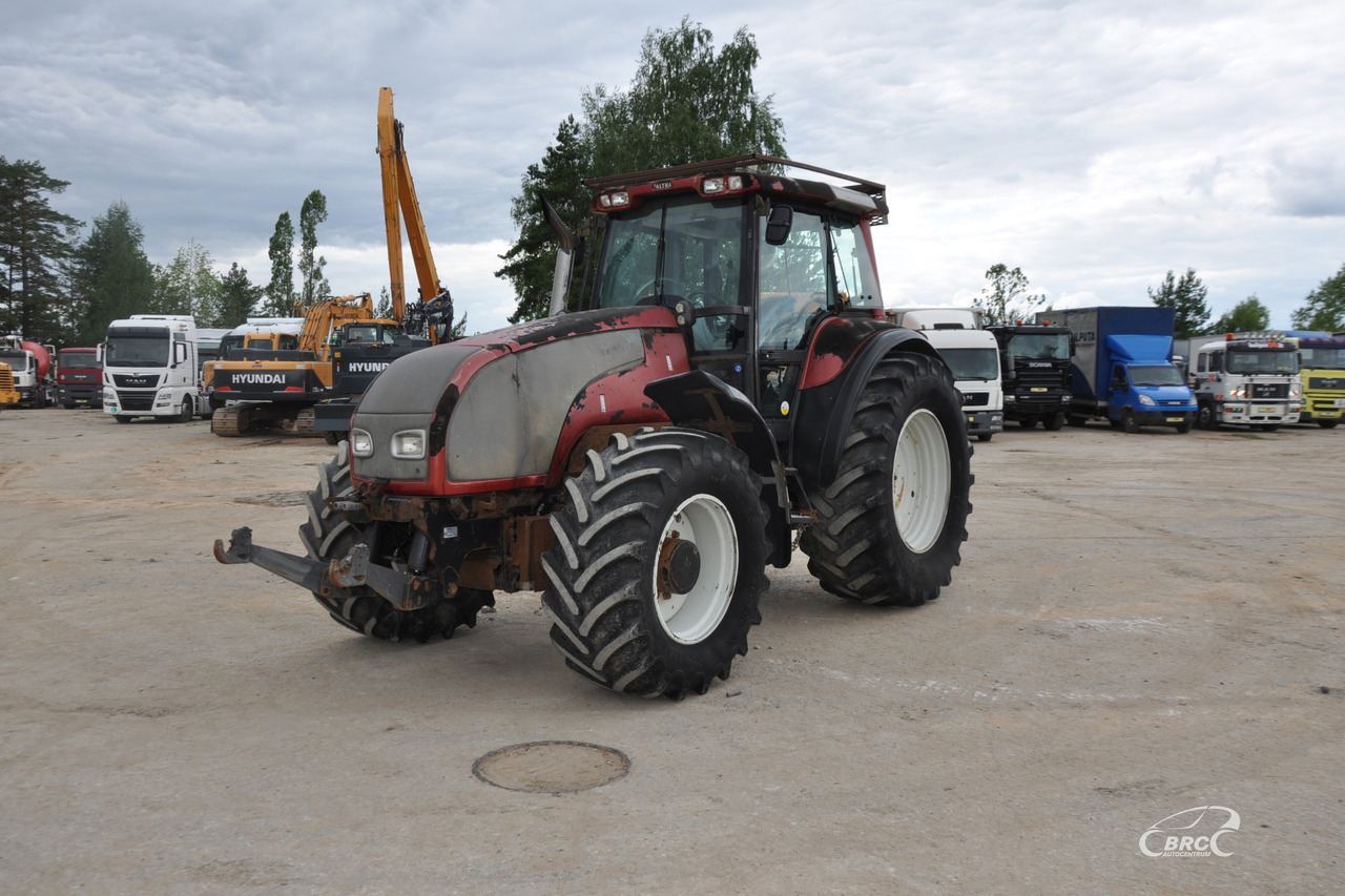 Valtra T190 - Farm tractor: picture 1 Valtra T190 - Farm tractor: picture 1