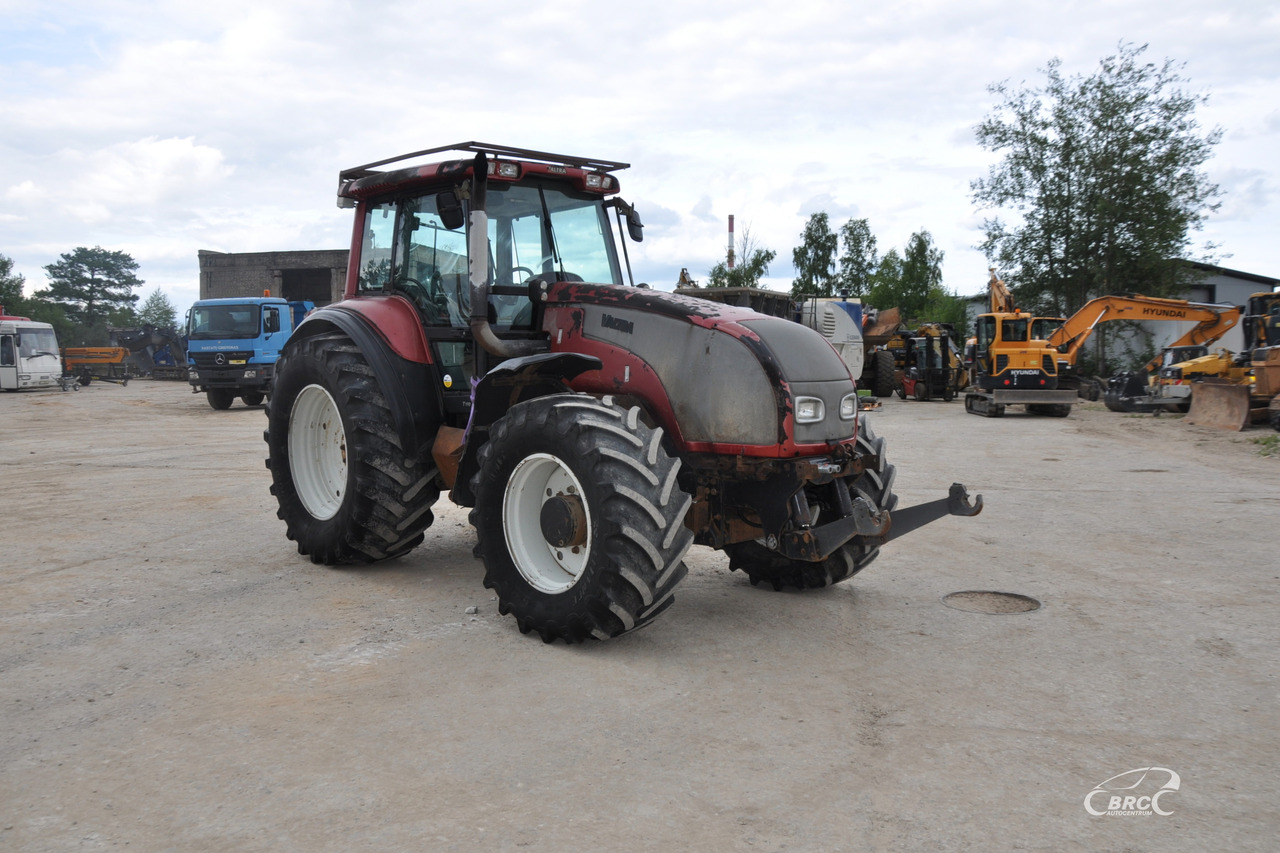 Valtra T190 - Farm tractor: picture 2 Valtra T190 - Farm tractor: picture 2