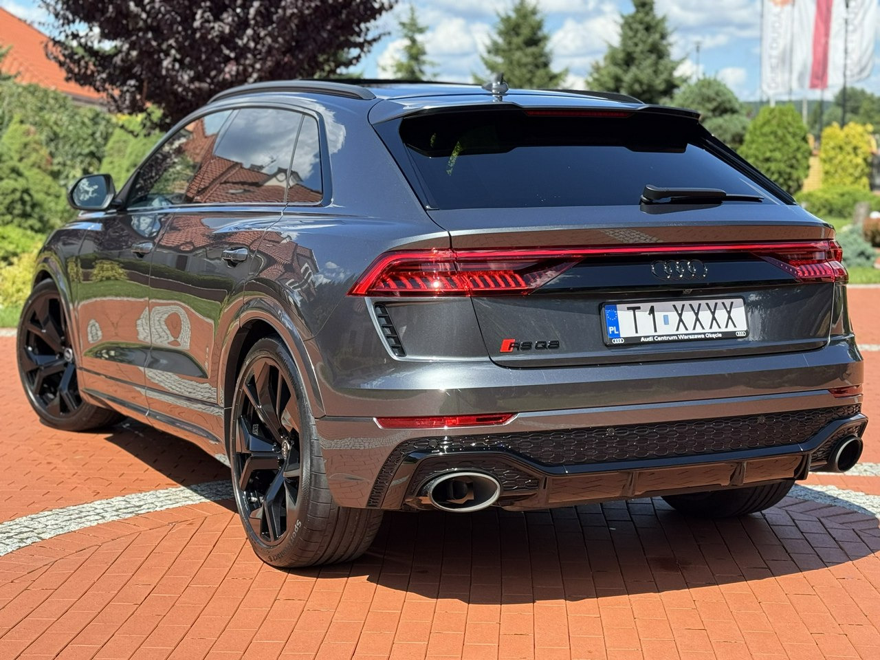 SUV Audi RS Q8: picture 14