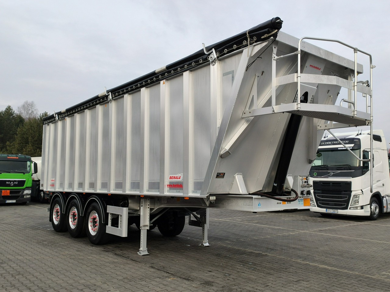 Benalu MULTIRUNNER 87 - Tipper semi-trailer: picture 2 Benalu MULTIRUNNER 87 - Tipper semi-trailer: picture 2