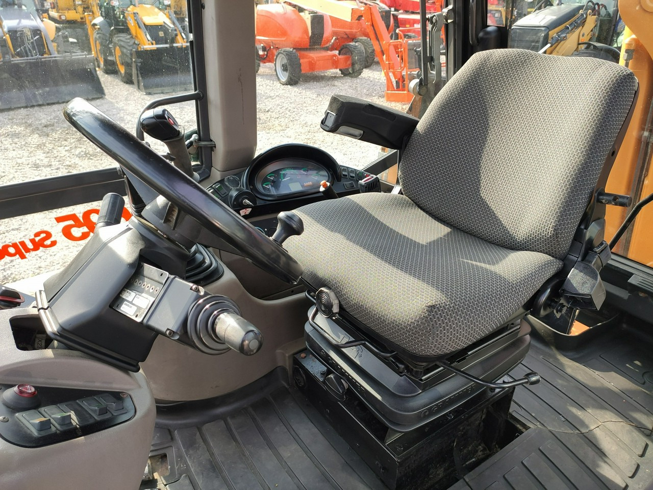 Backhoe loader Case 695SR2-4PS: picture 22