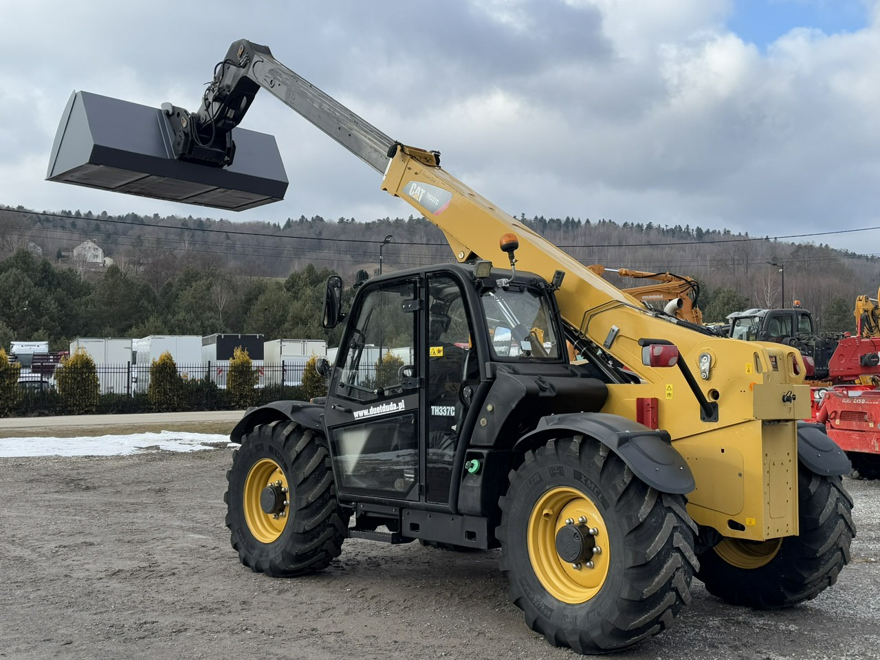 Telescopic handler Caterpillar TH337C: picture 14 Telescopic handler Caterpillar TH337C: picture 14