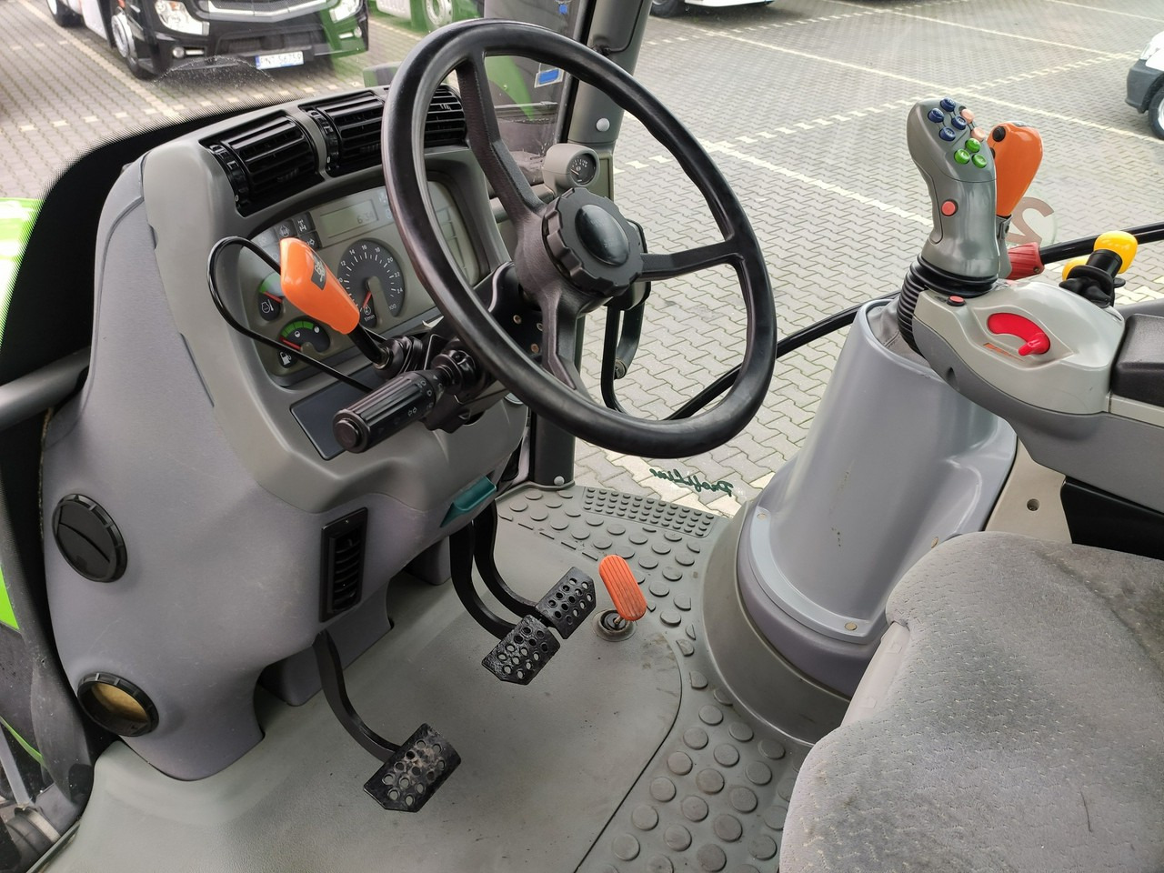 Farm tractor Deutz Fahr Agrotron M620 4x4 Przedni Tuz Wałek W.O.M Wyjścia do Przyczepy: picture 25