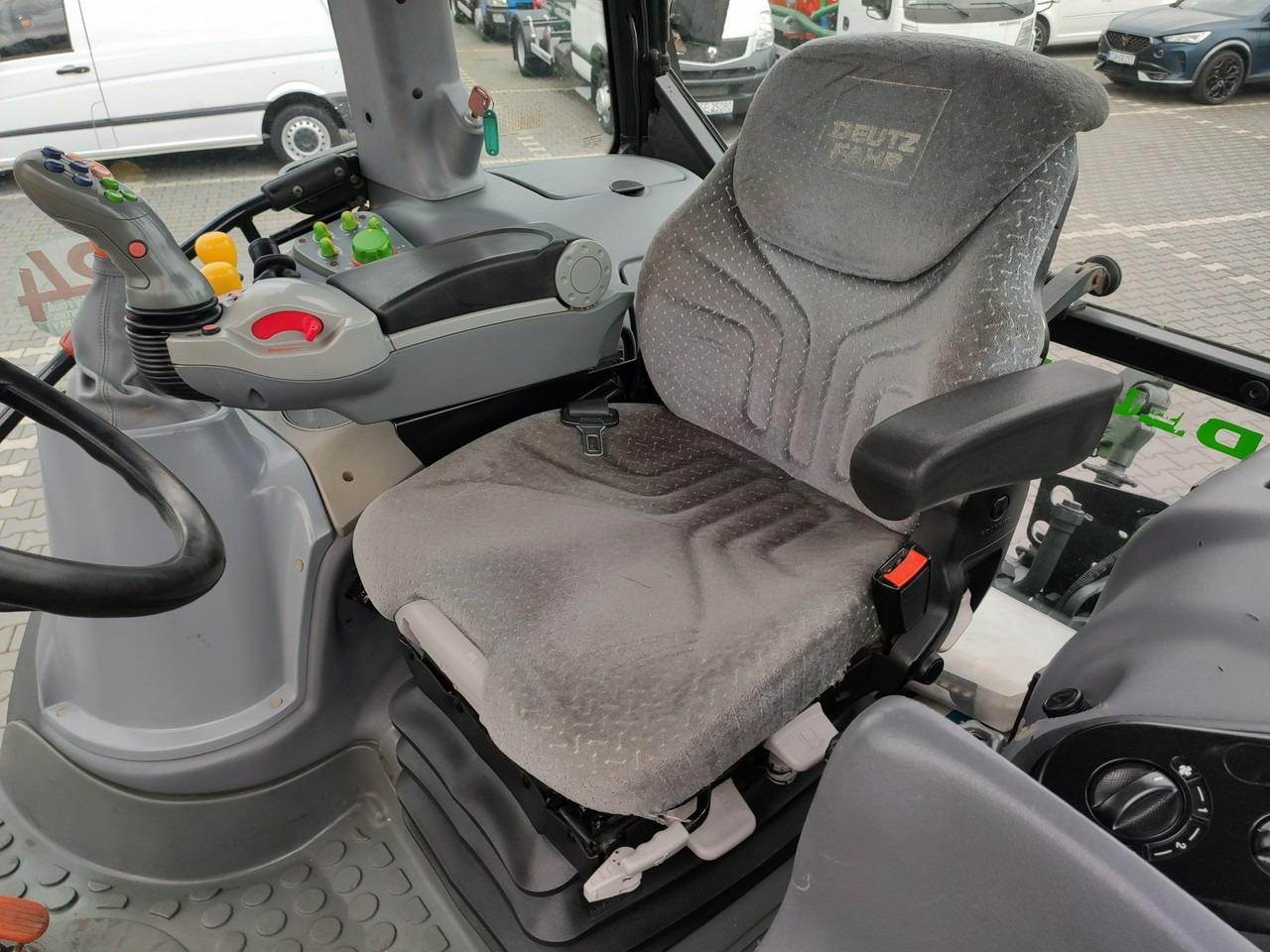 Farm tractor Deutz Fahr Agrotron M620 4x4 Przedni Tuz Wałek W.O.M Wyjścia do Przyczepy: picture 19