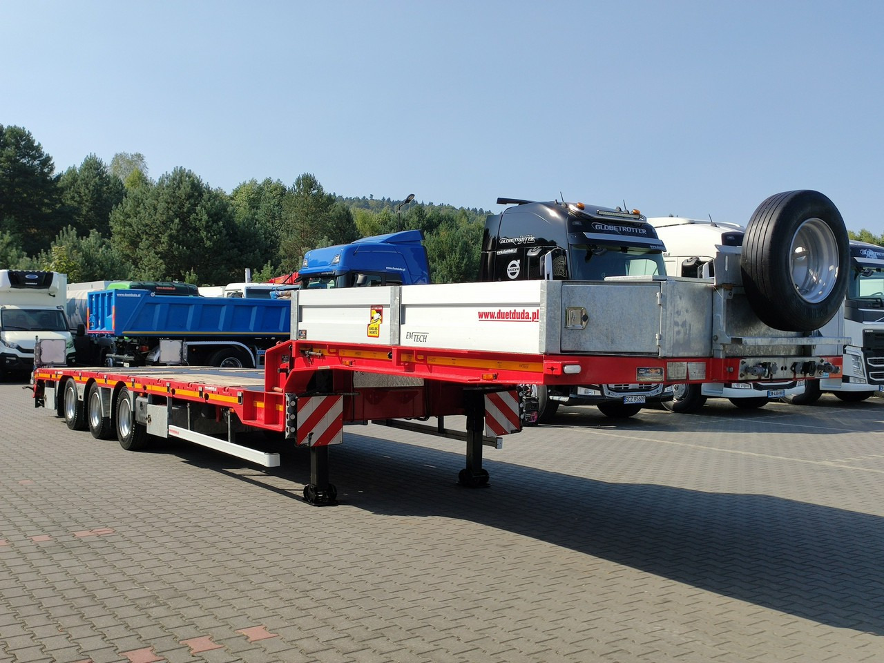 EMTECH Ład-33.3 tony 3osie Tylna oś skrętna Przednia Podnoszona - Low loader semi-trailer: picture 5 EMTECH Ład-33.3 tony 3osie Tylna oś skrętna Przednia Podnoszona - Low loader semi-trailer: picture 5