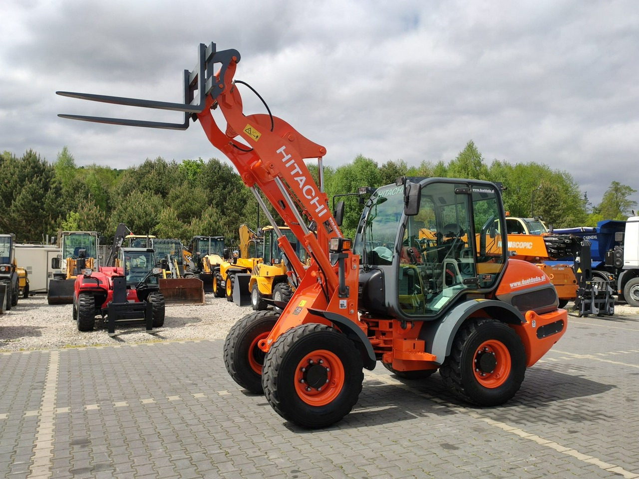 Wheel loader Hitachi ZW75 Wheel Loader Szybko-Złącze Widły Stan Bardzo Dobry: picture 9 Wheel loader Hitachi ZW75 Wheel Loader Szybko-Złącze Widły Stan Bardzo Dobry: picture 9