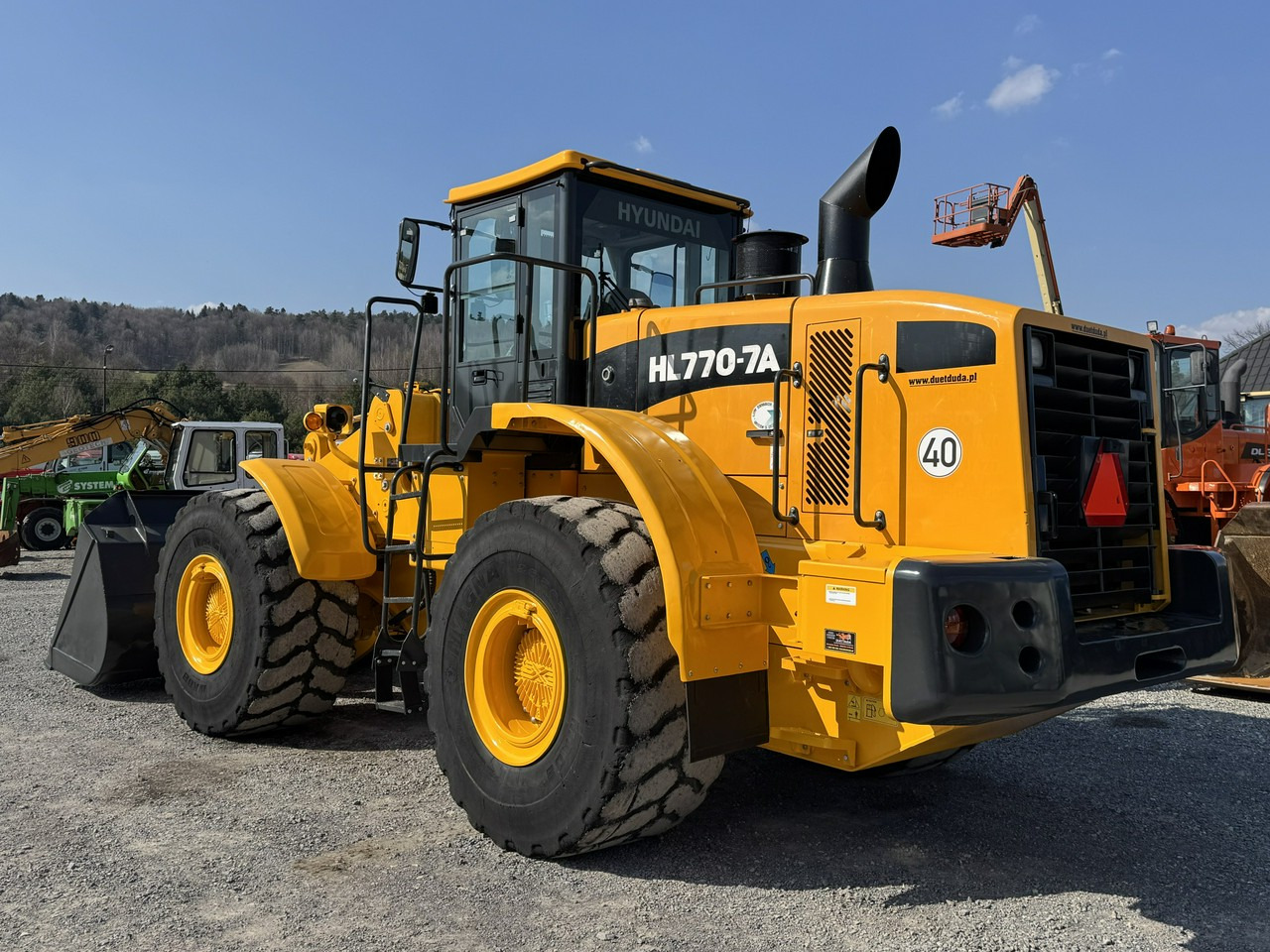 Wheel loader Hyundai HL770-7A: picture 15