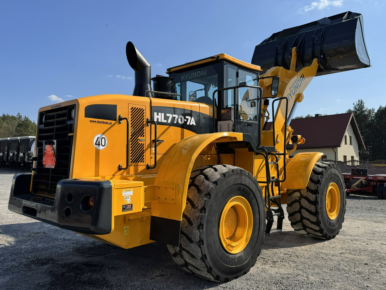Wheel loader Hyundai HL770-7A: picture 16
