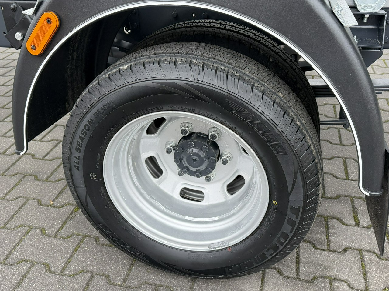 Iveco Daily 35C16 V - Tipper van: picture 5 Iveco Daily 35C16 V - Tipper van: picture 5