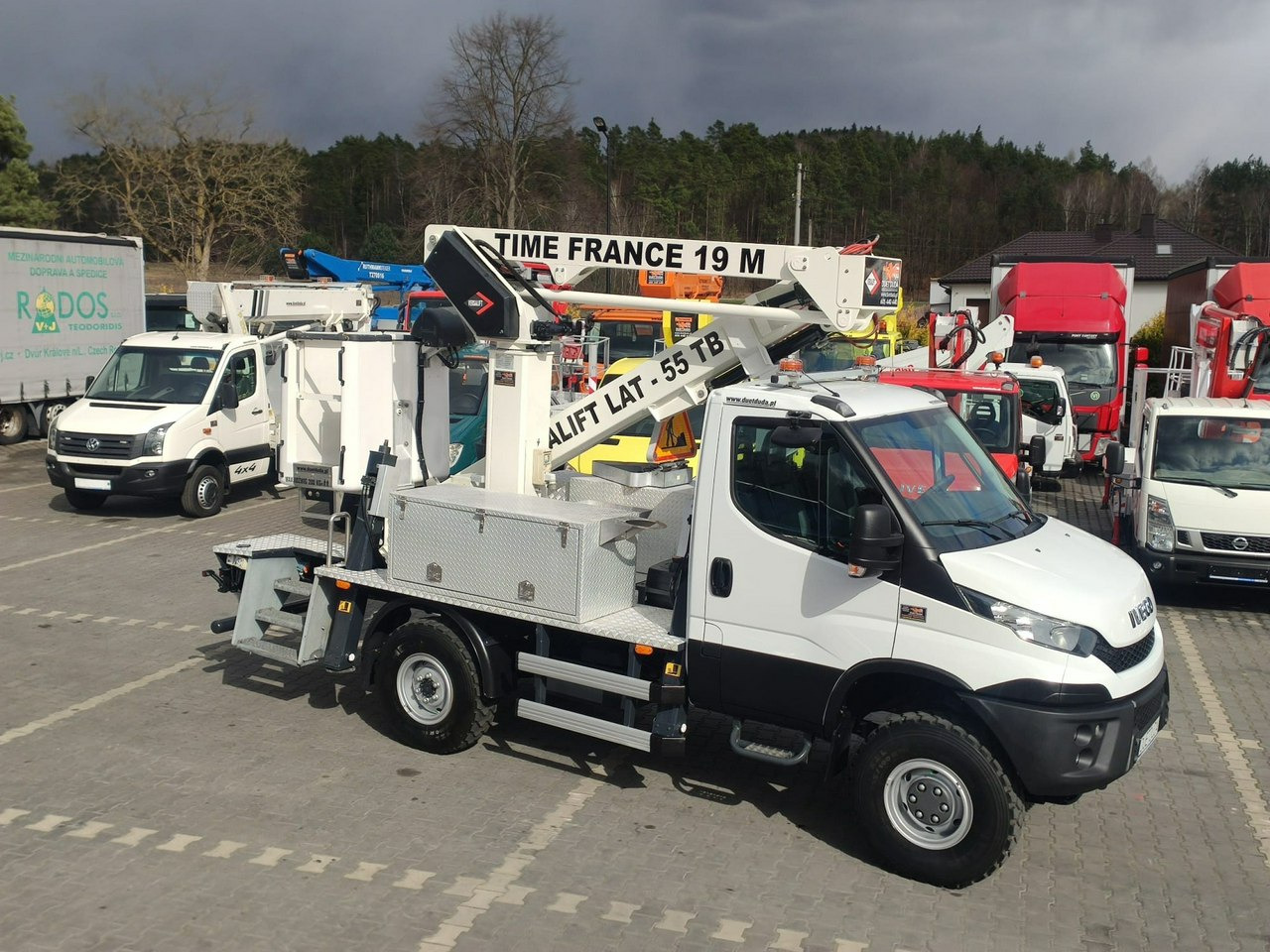 Truck mounted aerial platform Iveco Daily 55S17W 4x4 Zwyżka 19m Versalift Lat 55 TB Time France: picture 8