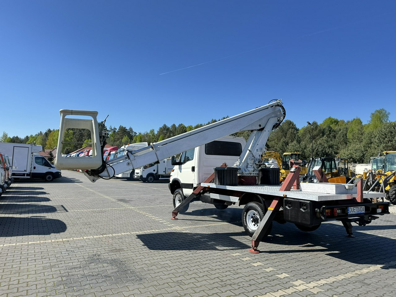 Truck mounted aerial platform Iveco Daily: picture 17