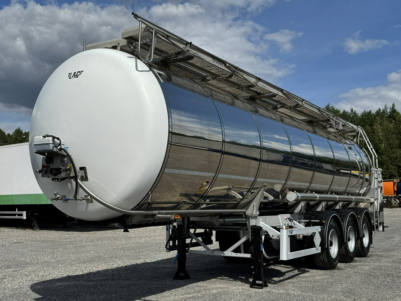 Lag Spożywcza Magyar Izolowana Webasto Pompa Elektryczna do Zrzutu - Tank semi-trailer: picture 2 Lag Spożywcza Magyar Izolowana Webasto Pompa Elektryczna do Zrzutu - Tank semi-trailer: picture 2