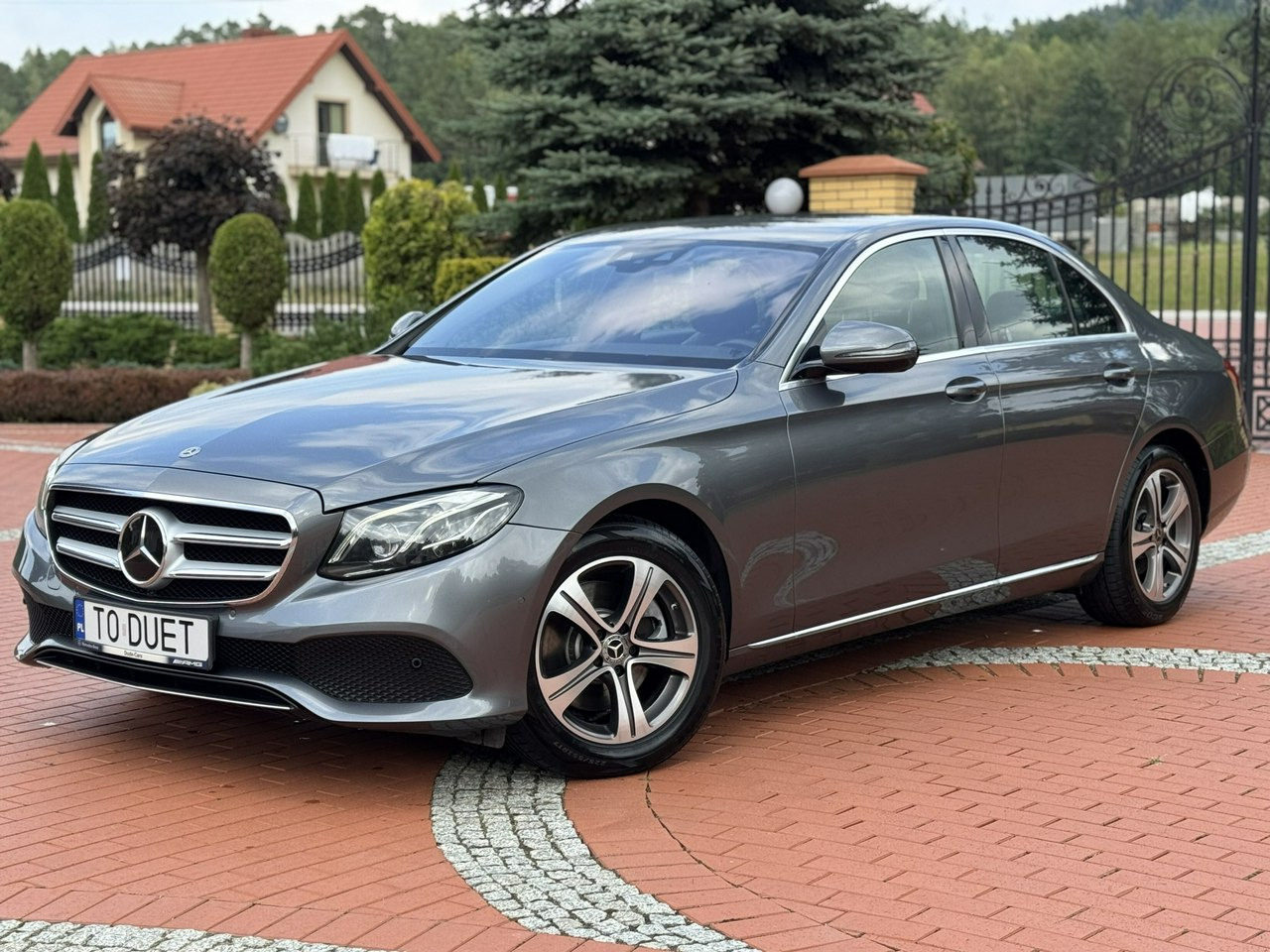 Mercedes E 220 - Sedan: picture 5 Mercedes E 220 - Sedan: picture 5