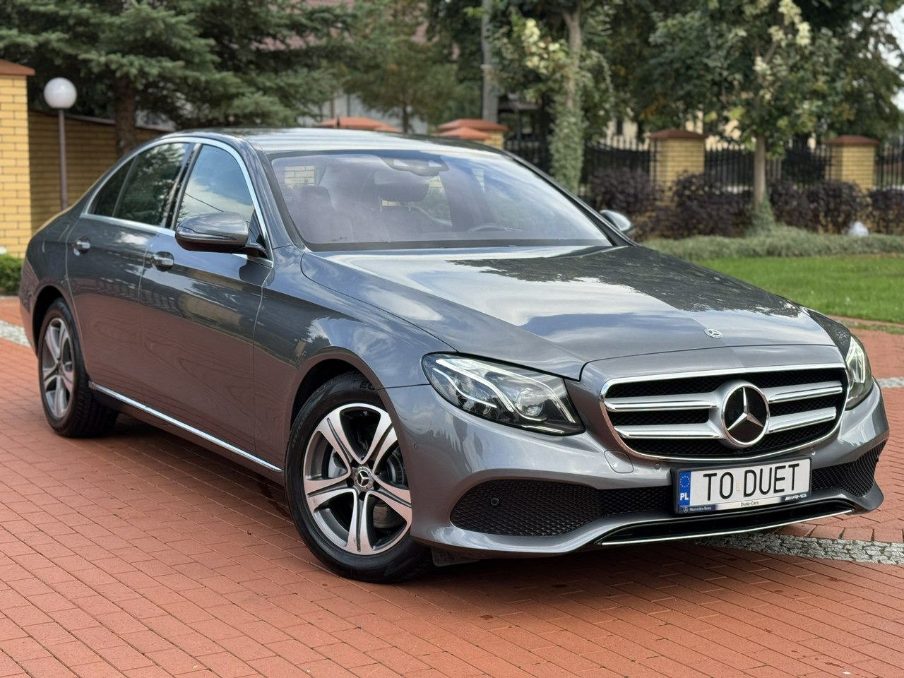Mercedes E 220 - Sedan: picture 2 Mercedes E 220 - Sedan: picture 2