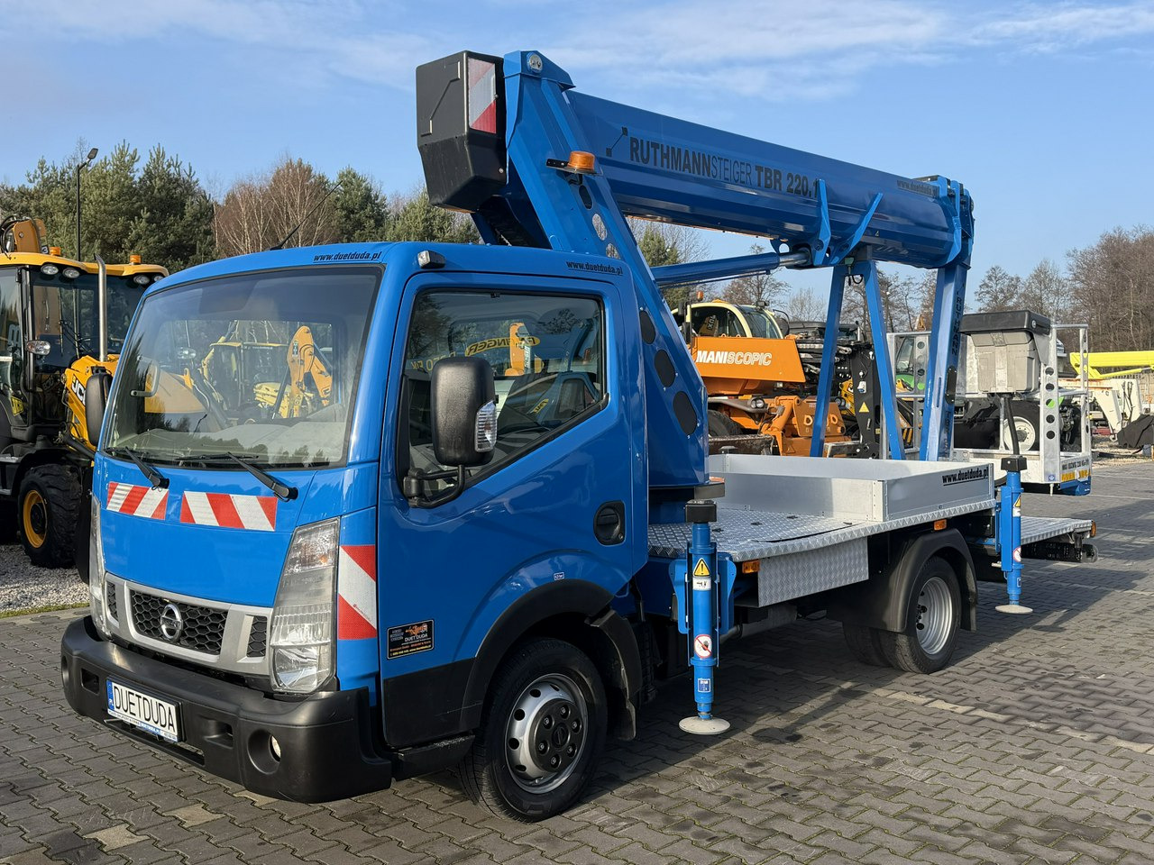 Nissan Cabstar - Truck mounted aerial platform: picture 5 Nissan Cabstar - Truck mounted aerial platform: picture 5