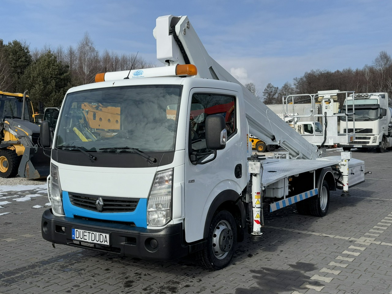 Renault Maxity - Truck mounted aerial platform: picture 2 Renault Maxity - Truck mounted aerial platform: picture 2