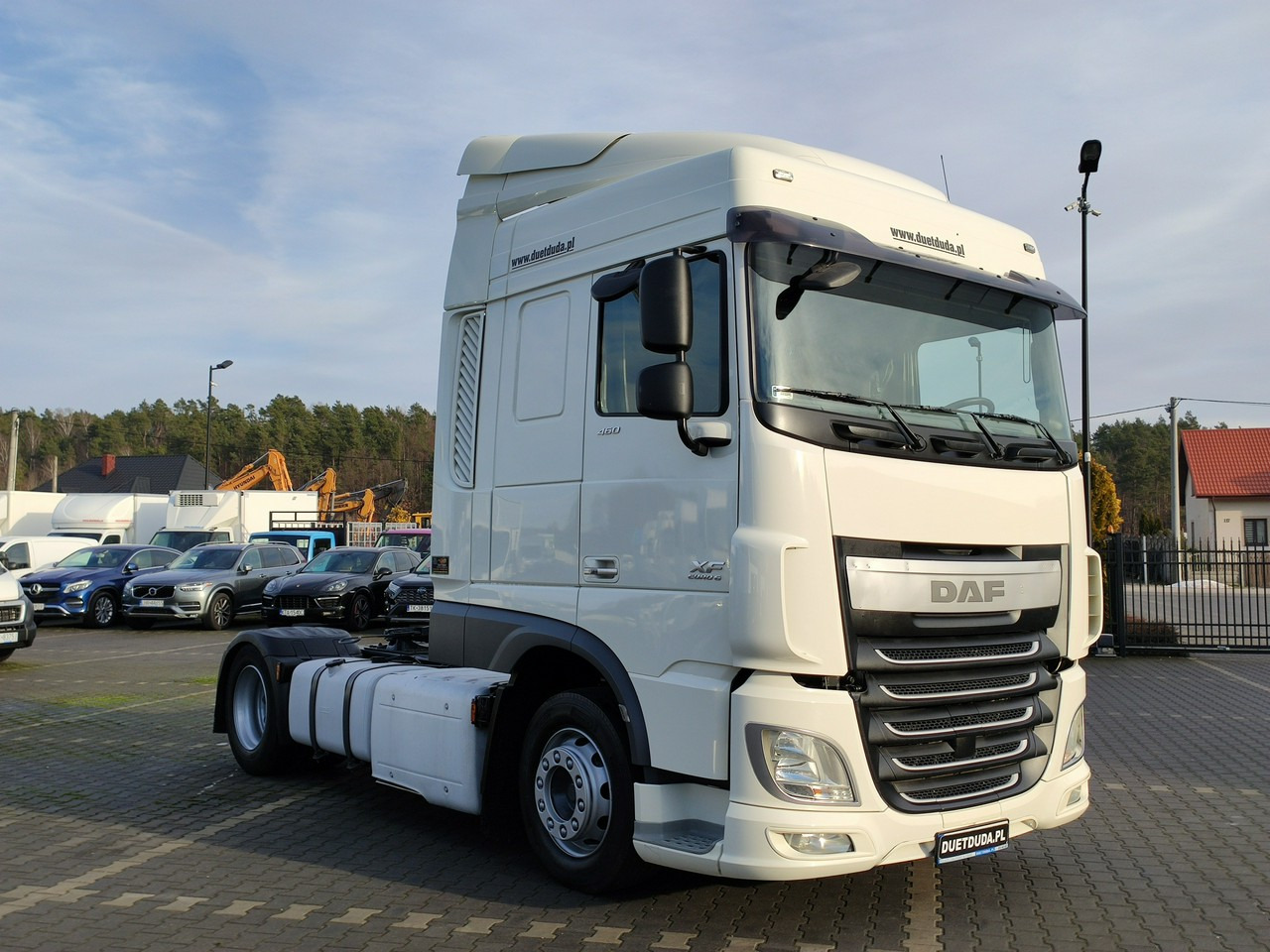 Tractor unit DAF XF 106.460 Euro 6 LowDeck Mega: picture 6