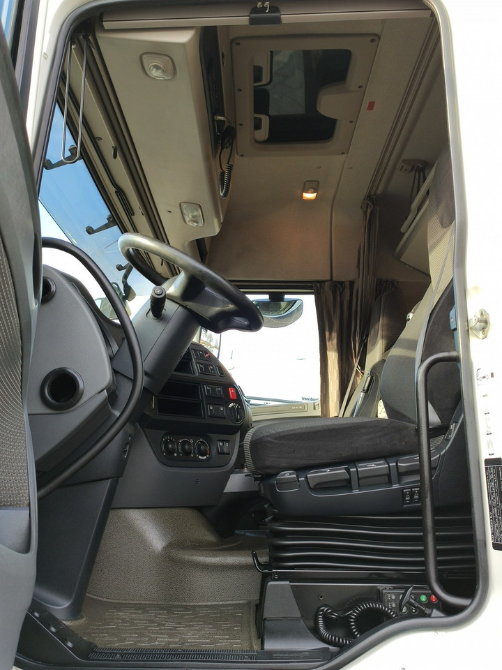 Tractor unit DAF XF 106.460 Euro 6 LowDeck Mega: picture 16