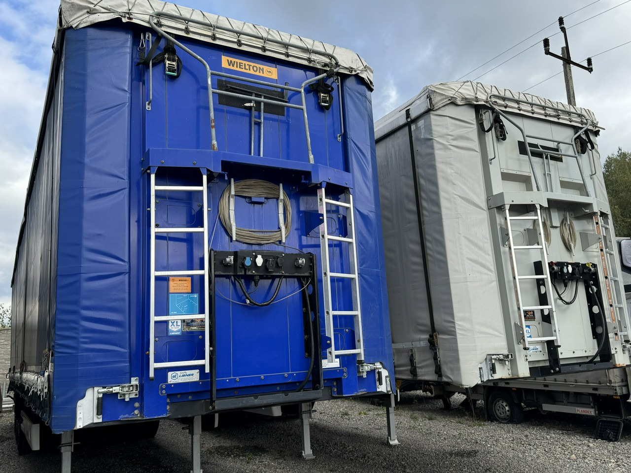 Wielton Standard na osiach SAF LIBNER DO PALET, ZRĄBKI, TROCIN - Curtainsider semi-trailer: picture 2 Wielton Standard na osiach SAF LIBNER DO PALET, ZRĄBKI, TROCIN - Curtainsider semi-trailer: picture 2