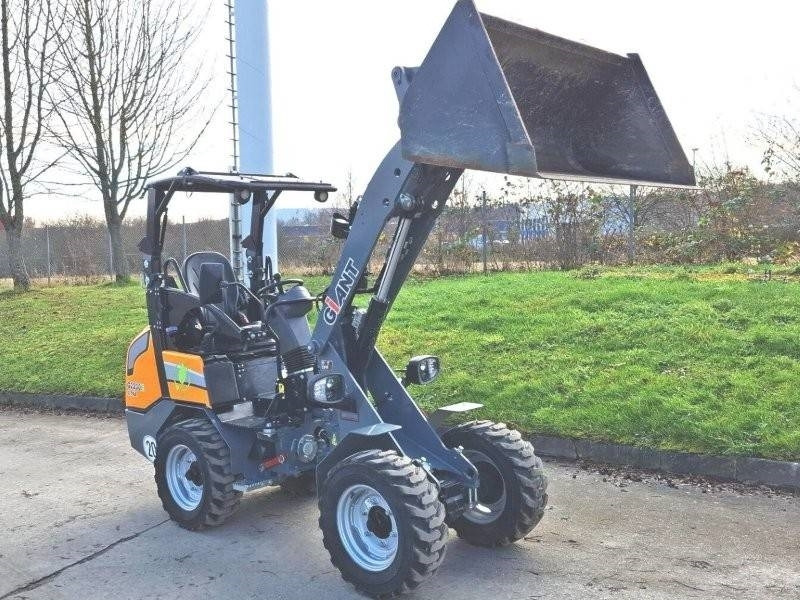 Giant G 2200 E X-Tra Elektro - Skid steer loader: picture 5 Giant G 2200 E X-Tra Elektro - Skid steer loader: picture 5