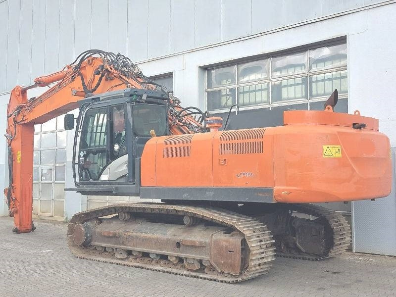 Hitachi KTEG KMC350-5 - Demolition excavator: picture 3 Hitachi KTEG KMC350-5 - Demolition excavator: picture 3