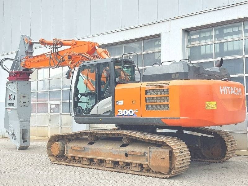 Hitachi ZX 300 LC-6 - Demolition excavator: picture 3 Hitachi ZX 300 LC-6 - Demolition excavator: picture 3