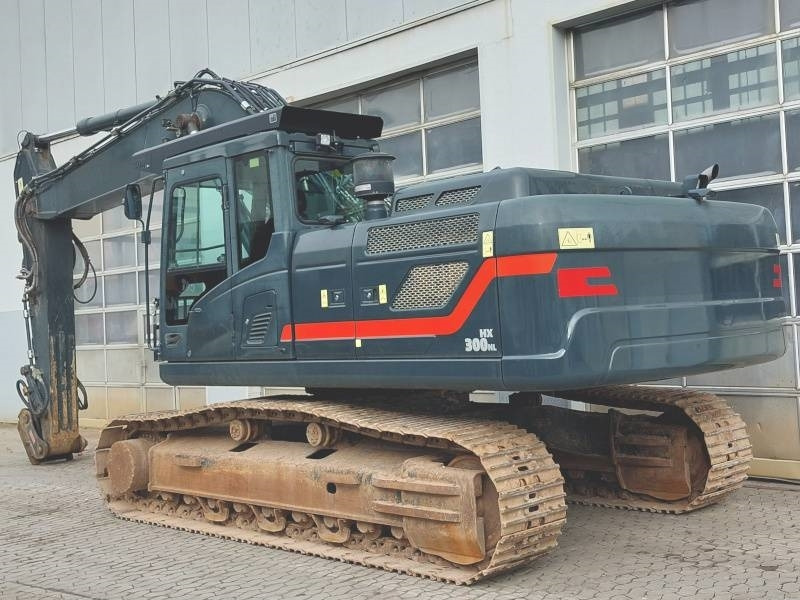 Hyundai HX 300 NL - Crawler excavator: picture 3 Hyundai HX 300 NL - Crawler excavator: picture 3