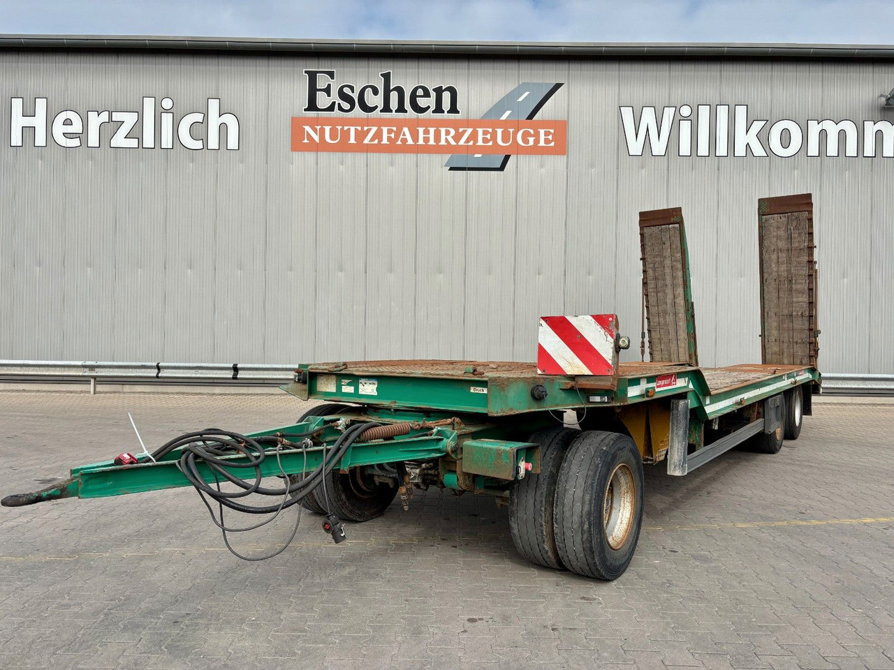 Langendorf Anhänger | hydraulische Rampen*Blatt*BPW-Achsen - Low loader trailer: picture 1 Langendorf Anhänger | hydraulische Rampen*Blatt*BPW-Achsen - Low loader trailer: picture 1