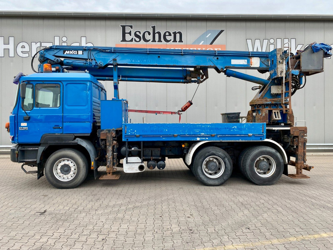 MAN 27.464 6x4 | MKG HMK 350a 2L*FUNK*Retarder*AHK MAN 27.464 6x4 | MKG HMK 350a 2L*FUNK*Retarder*AHK - Crane truck: picture 2 MAN 27.464 6x4 | MKG HMK 350a 2L*FUNK*Retarder*AHK MAN 27.464 6x4 | MKG HMK 350a 2L*FUNK*Retarder*AHK - Crane truck: picture 2