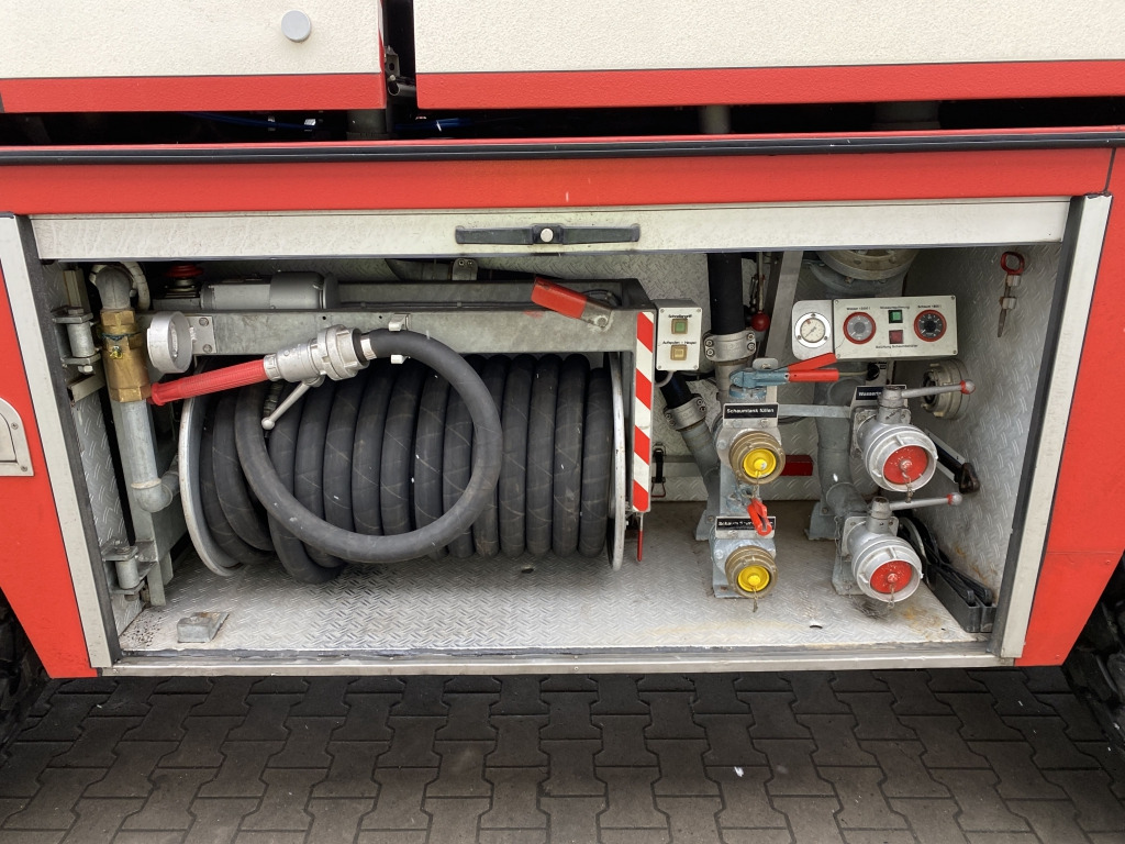 Fire truck, Ground support equipment MAN 38.000 VFAEG 8x8 Flugfeldlöschfahrzeug: picture 15