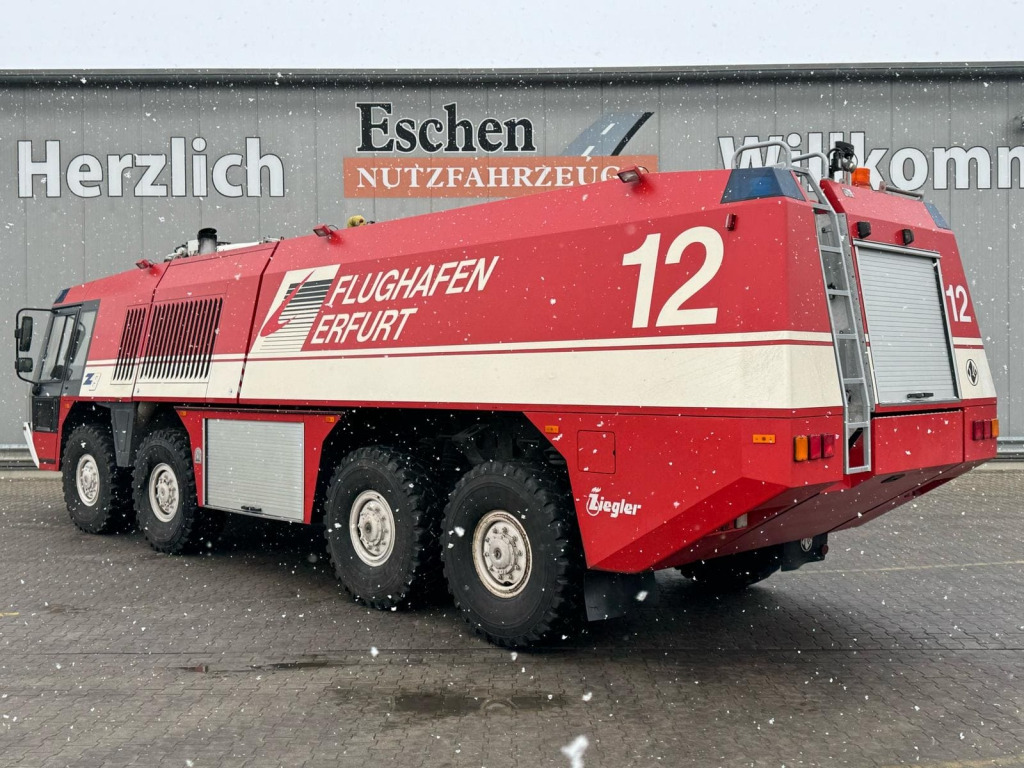 MAN 38.000 VFAEG 8x8 Flugfeldlöschfahrzeug - Fire truck, Ground support equipment: picture 3 MAN 38.000 VFAEG 8x8 Flugfeldlöschfahrzeug - Fire truck, Ground support equipment: picture 3