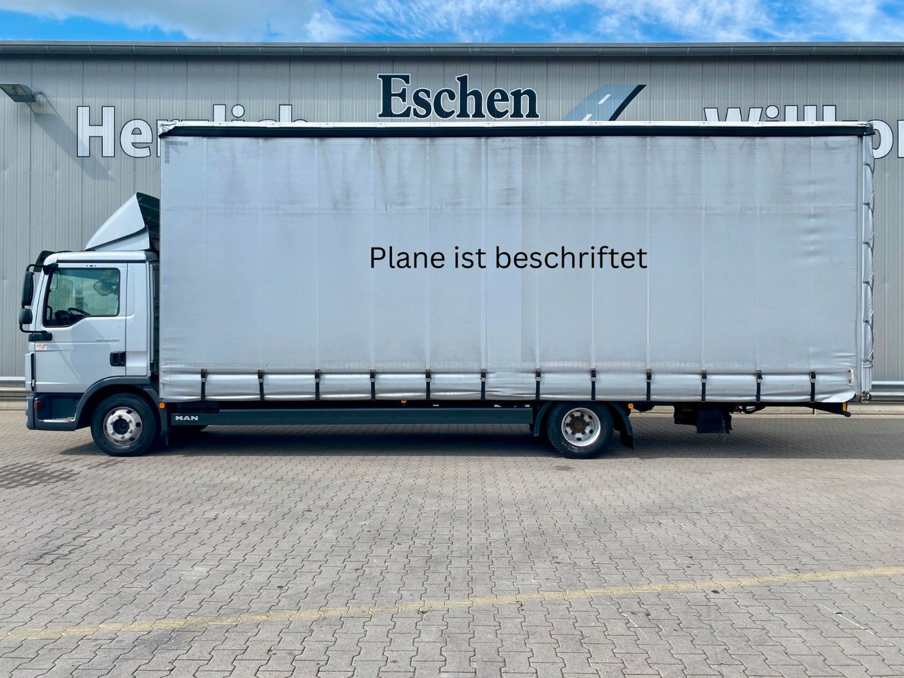 MAN TGL 8.220 I Pritsche Plane*Klima*2Tank*Automatik - Curtainsider truck: picture 2 MAN TGL 8.220 I Pritsche Plane*Klima*2Tank*Automatik - Curtainsider truck: picture 2